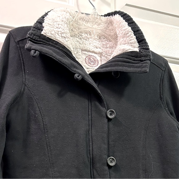 Junior girl’s large SO brand fleece zip jacket with soft & cozy faux fur lining - Picture 3 of 7